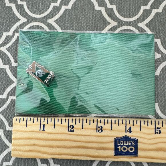 Starbucks Pin Barista Award For Apron 2007 New In Packaging Employee Medal - Picture 4 of 5